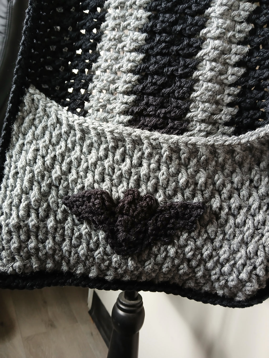 Wednesday Vibes Pocket Scarf